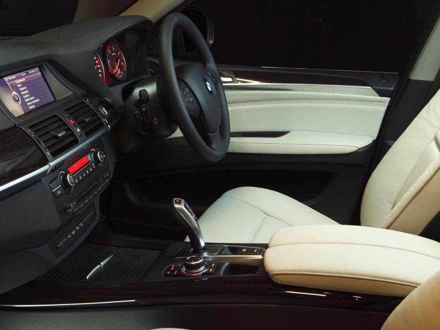  BMW X5 xDrive 5.0i 2010 года  (AU) (фото 5 из 13)